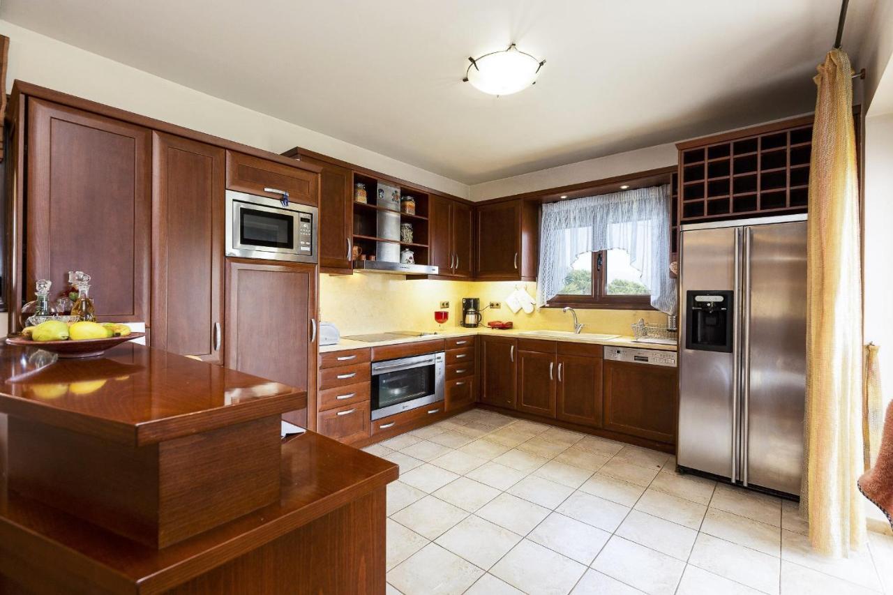 Villa Natura - With Private Heated Pool Tria Monastiria 外观 照片